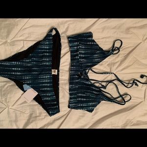 Two piece bikini Cupshe medium NWT